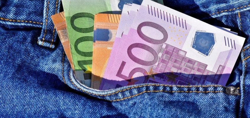 Tips to Avoid Pickpockets While Travelling